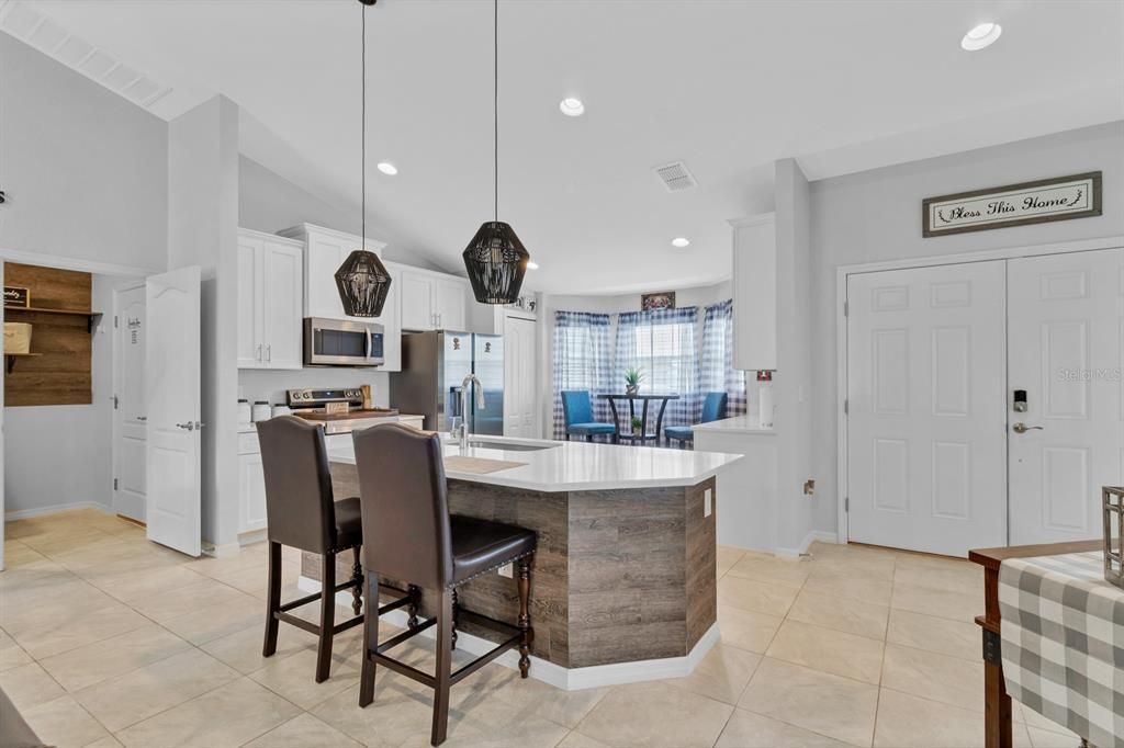 For Sale: $325,000 (3 beds, 2 baths, 1751 Square Feet)