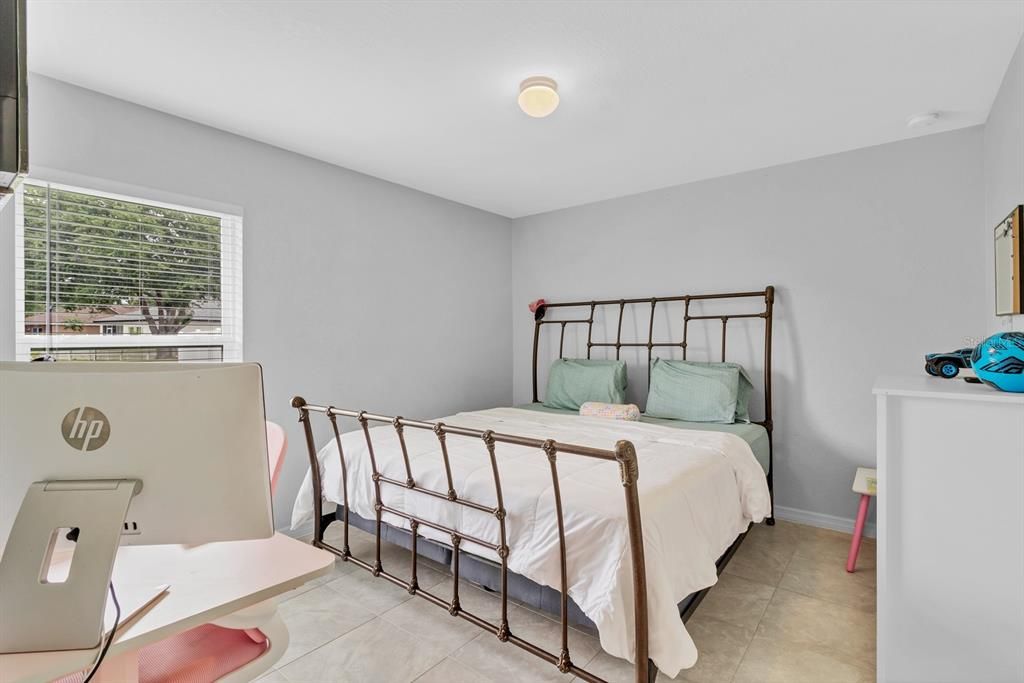 For Sale: $325,000 (3 beds, 2 baths, 1751 Square Feet)