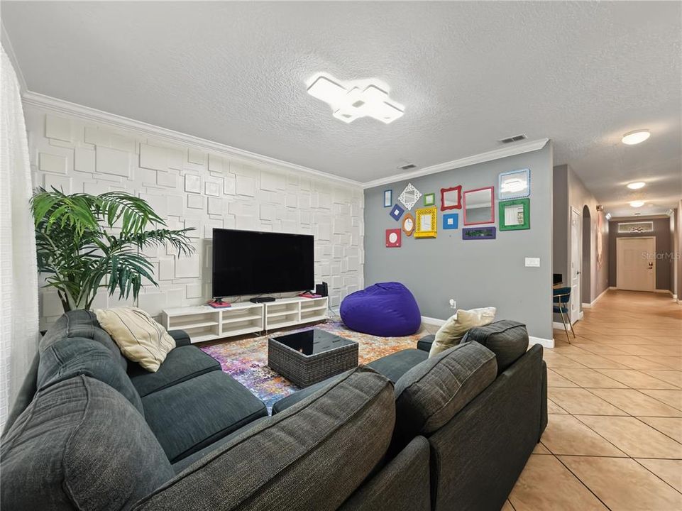For Rent: $3,500 (6 beds, 5 baths, 3291 Square Feet)