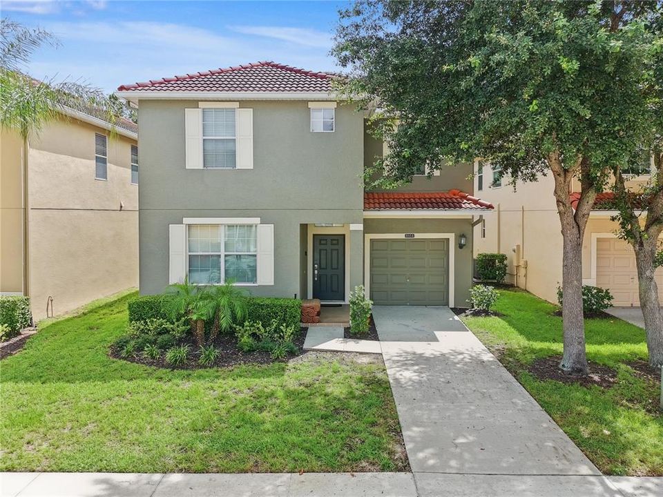 For Rent: $3,500 (6 beds, 5 baths, 3291 Square Feet)