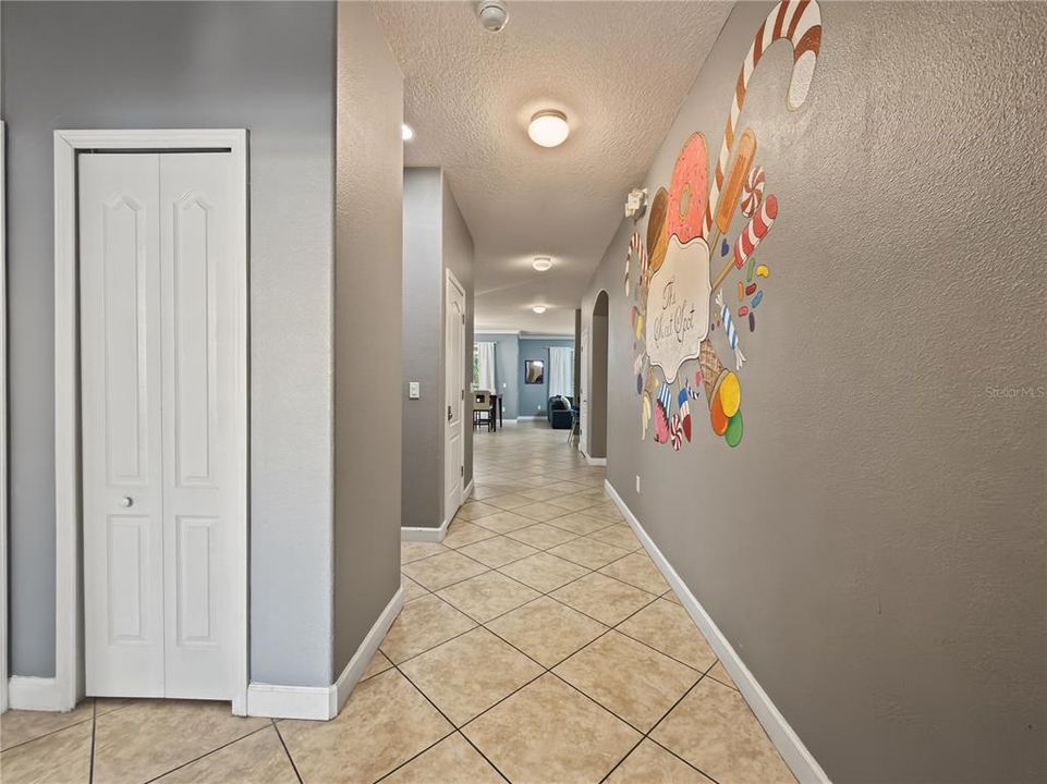 For Rent: $3,500 (6 beds, 5 baths, 3291 Square Feet)