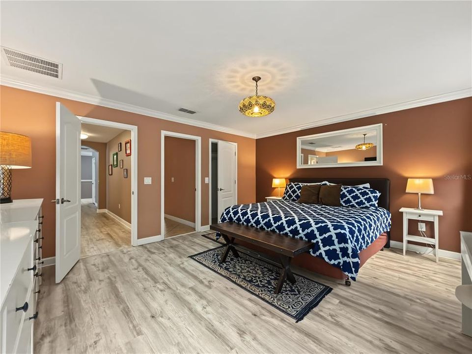 For Rent: $3,500 (6 beds, 5 baths, 3291 Square Feet)