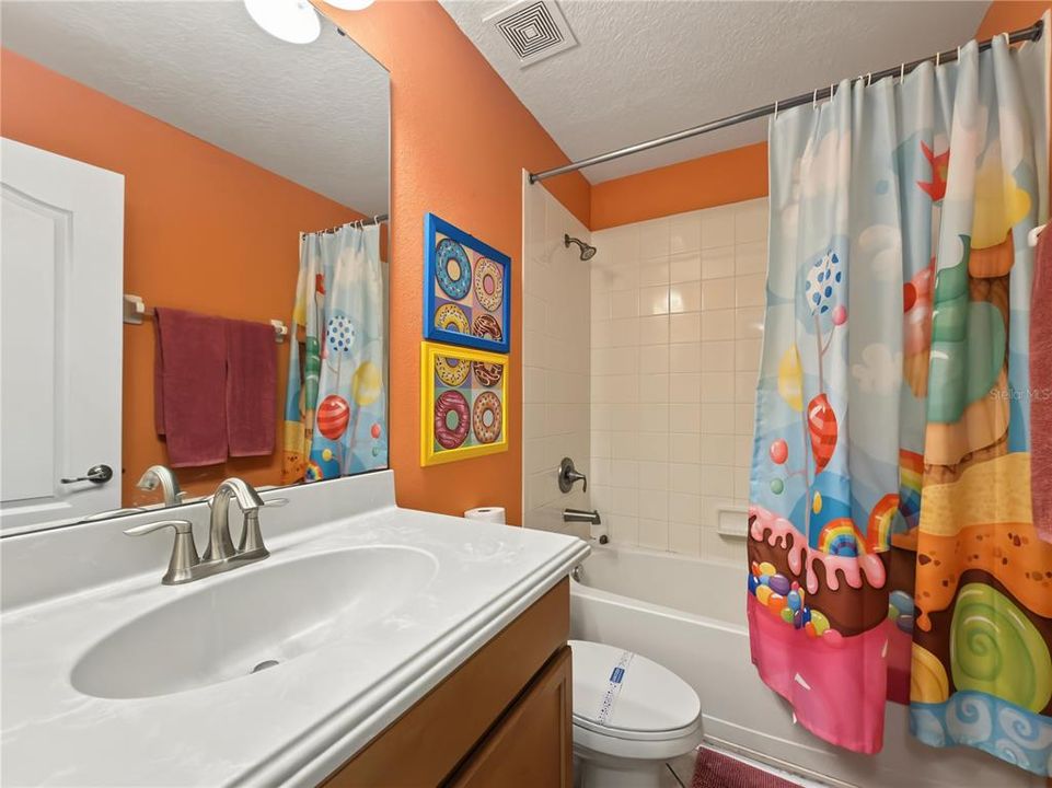 For Rent: $3,500 (6 beds, 5 baths, 3291 Square Feet)