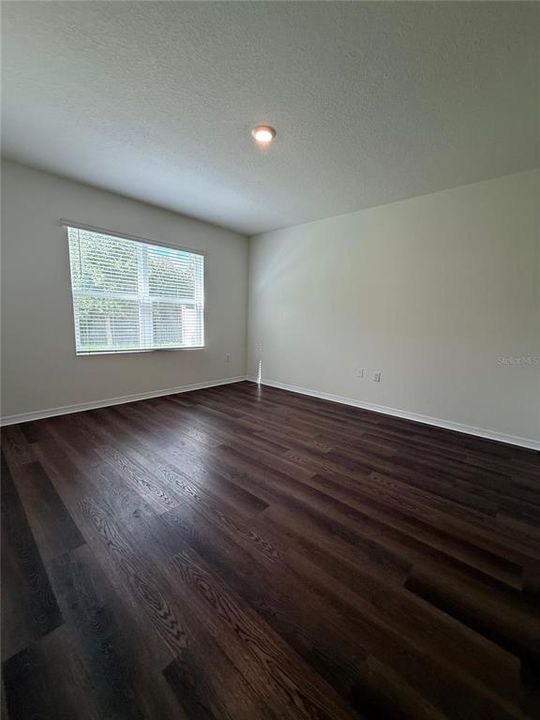 For Rent: $2,250 (3 beds, 2 baths, 1730 Square Feet)