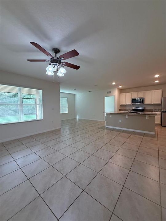 For Rent: $2,250 (3 beds, 2 baths, 1730 Square Feet)