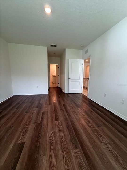 For Rent: $2,250 (3 beds, 2 baths, 1730 Square Feet)