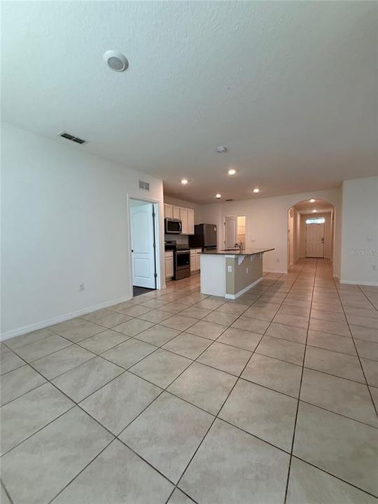For Rent: $2,250 (3 beds, 2 baths, 1730 Square Feet)
