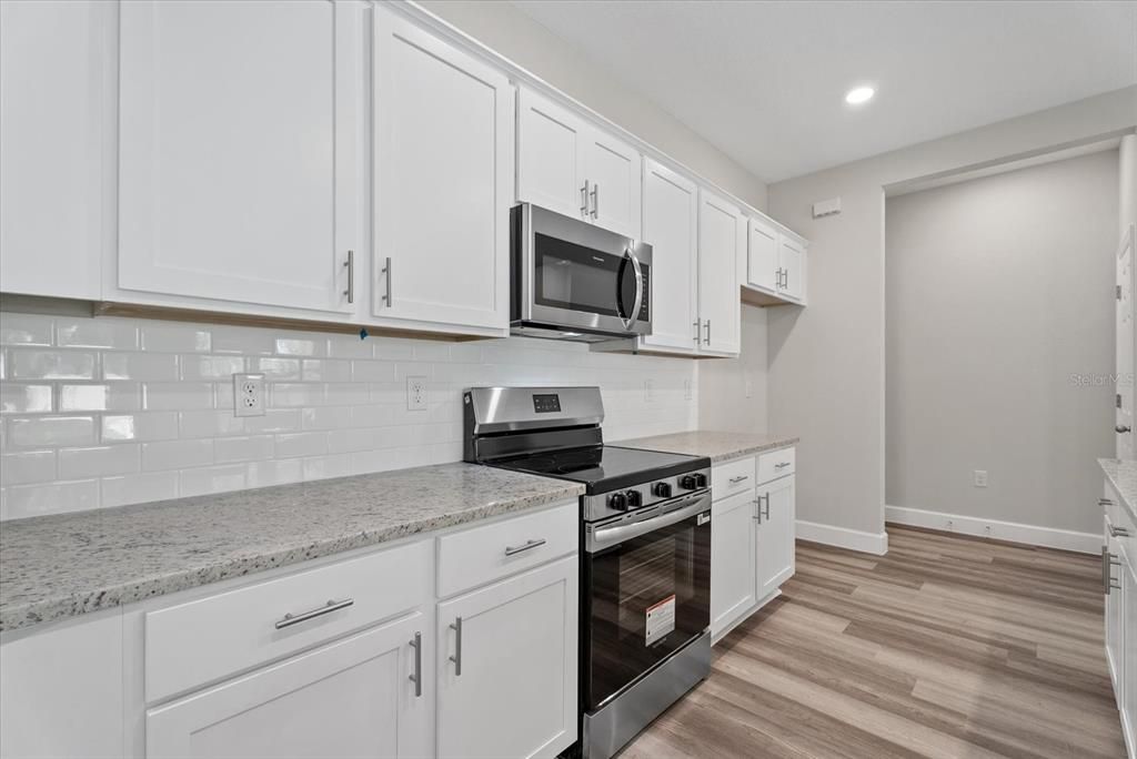 For Sale: $339,900 (4 beds, 2 baths, 1810 Square Feet)