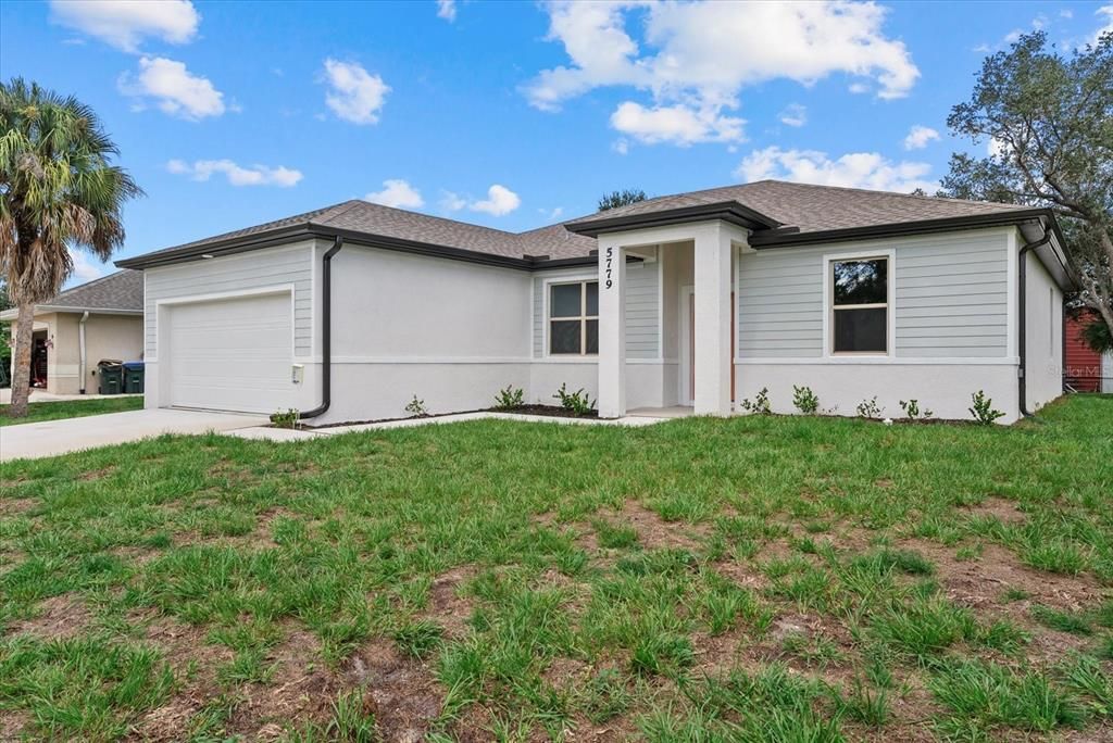 For Sale: $339,900 (4 beds, 2 baths, 1810 Square Feet)