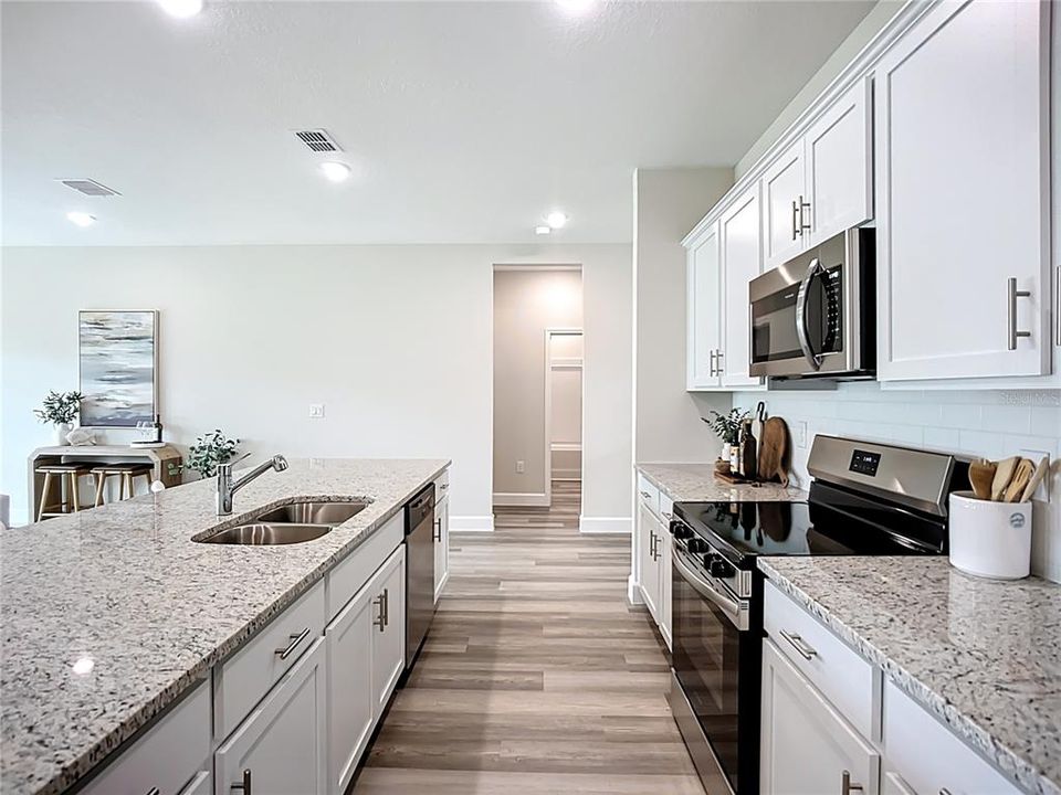 For Sale: $339,900 (4 beds, 2 baths, 1810 Square Feet)