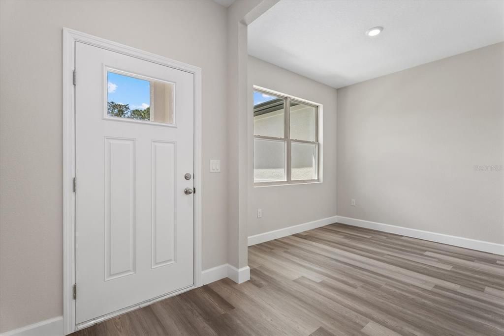 For Sale: $339,900 (4 beds, 2 baths, 1810 Square Feet)