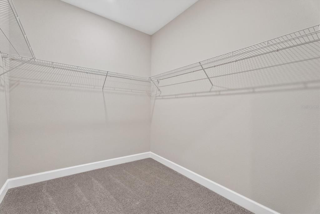 For Sale: $339,900 (4 beds, 2 baths, 1810 Square Feet)