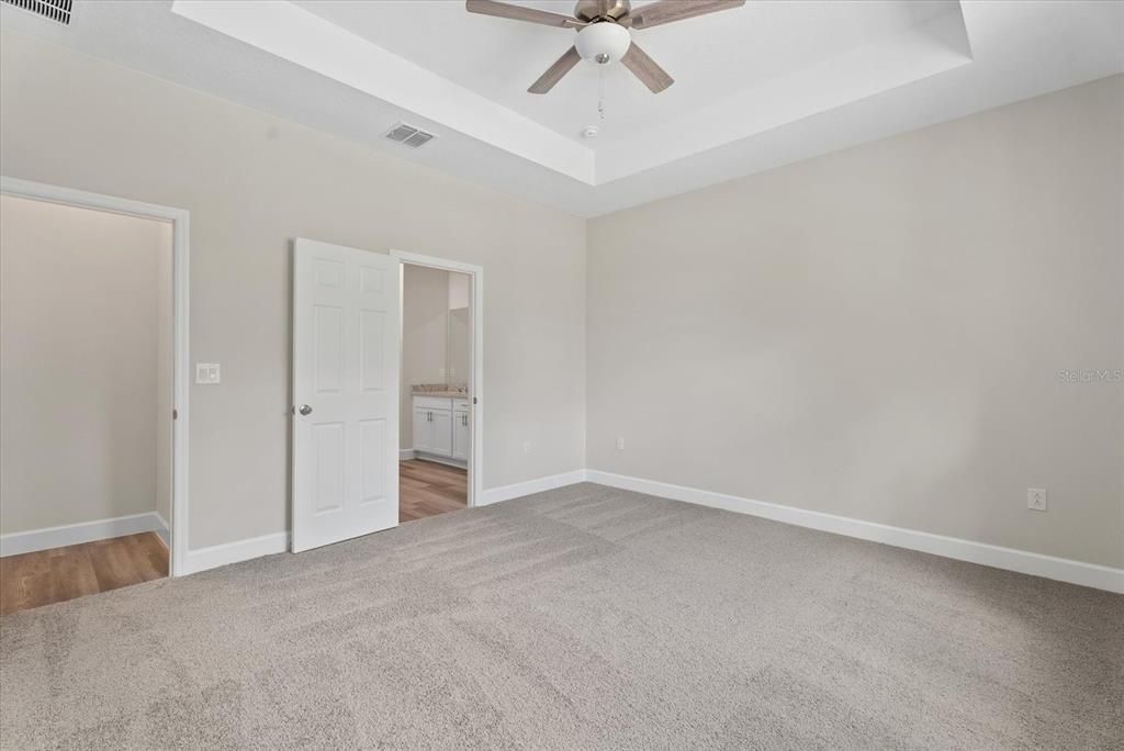 For Sale: $339,900 (4 beds, 2 baths, 1810 Square Feet)
