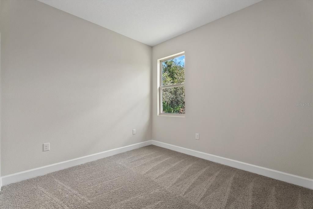 For Sale: $339,900 (4 beds, 2 baths, 1810 Square Feet)