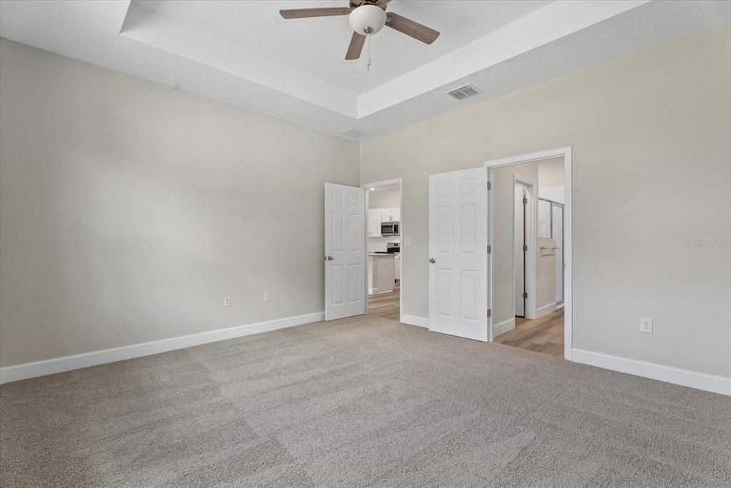 For Sale: $339,900 (4 beds, 2 baths, 1810 Square Feet)