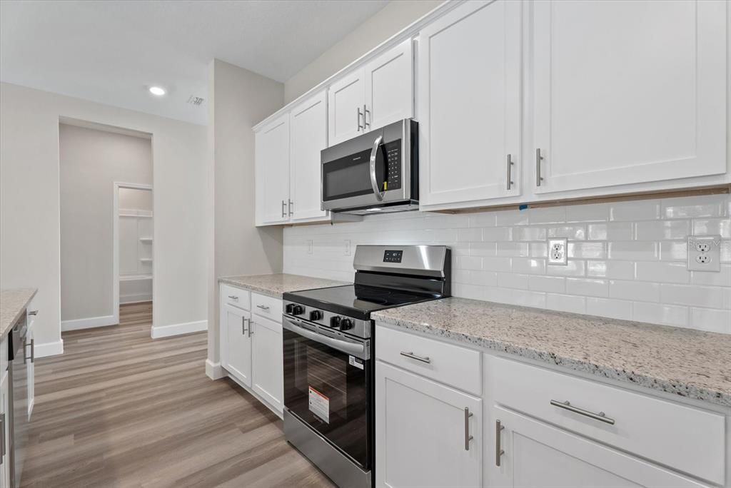 For Sale: $339,900 (4 beds, 2 baths, 1810 Square Feet)