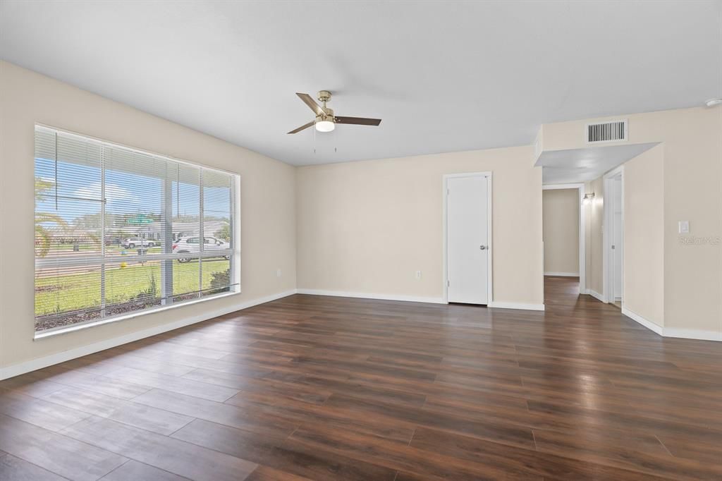 For Rent: $2,000 (2 beds, 2 baths, 1425 Square Feet)