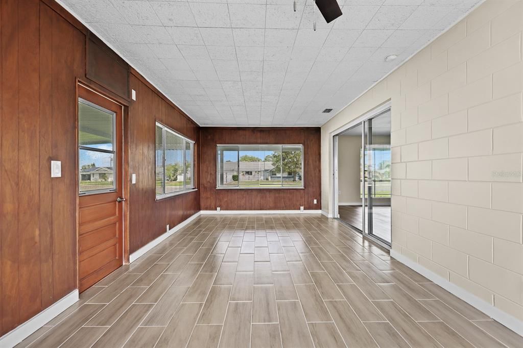 For Rent: $2,000 (2 beds, 2 baths, 1425 Square Feet)