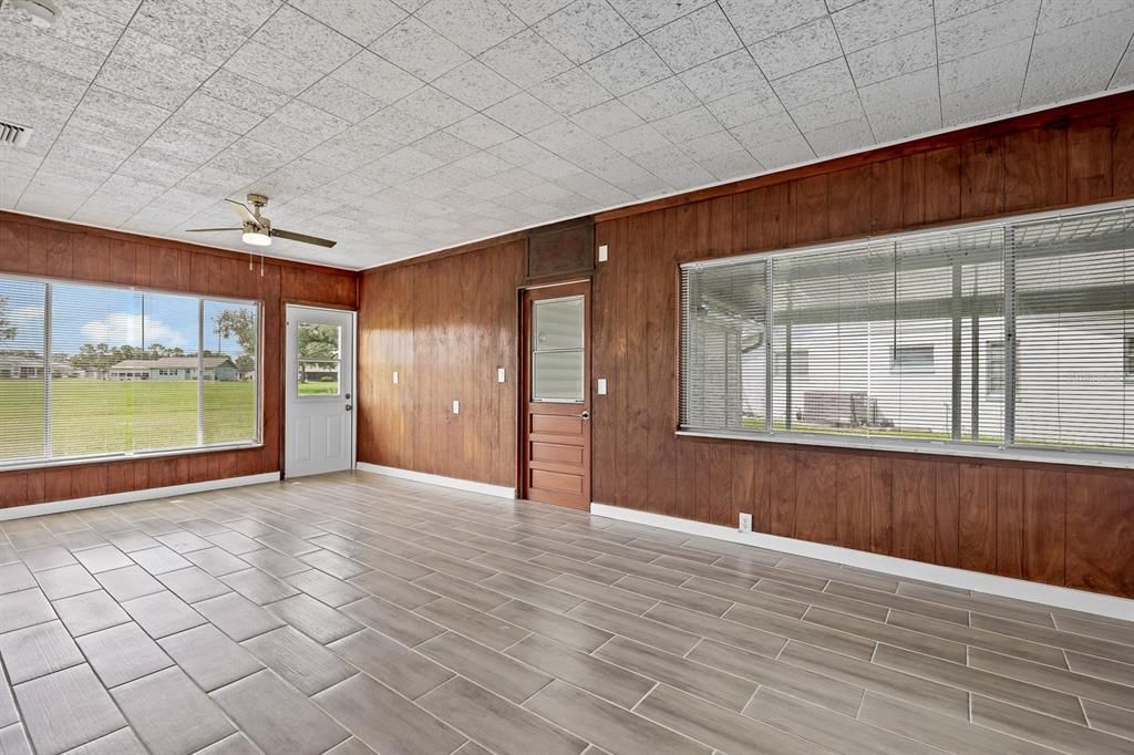 For Rent: $2,000 (2 beds, 2 baths, 1425 Square Feet)