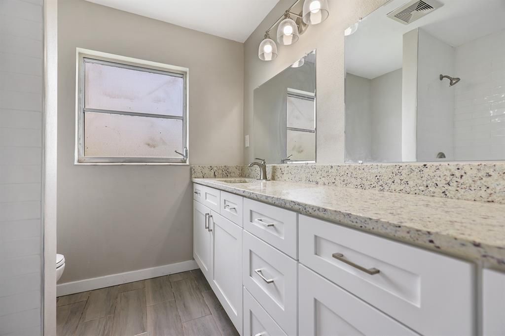 For Rent: $2,000 (2 beds, 2 baths, 1425 Square Feet)