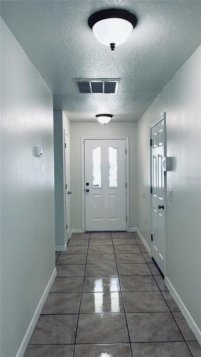 For Rent: $2,050 (3 beds, 2 baths, 1439 Square Feet)
