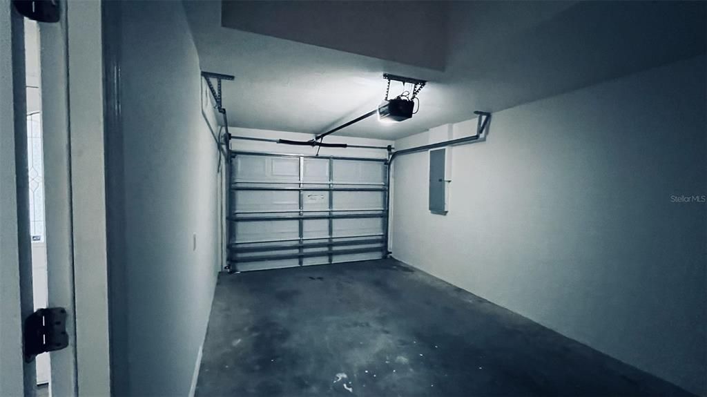 For Rent: $2,050 (3 beds, 2 baths, 1439 Square Feet)