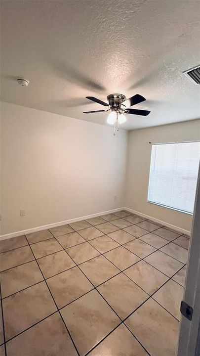For Rent: $2,050 (3 beds, 2 baths, 1439 Square Feet)