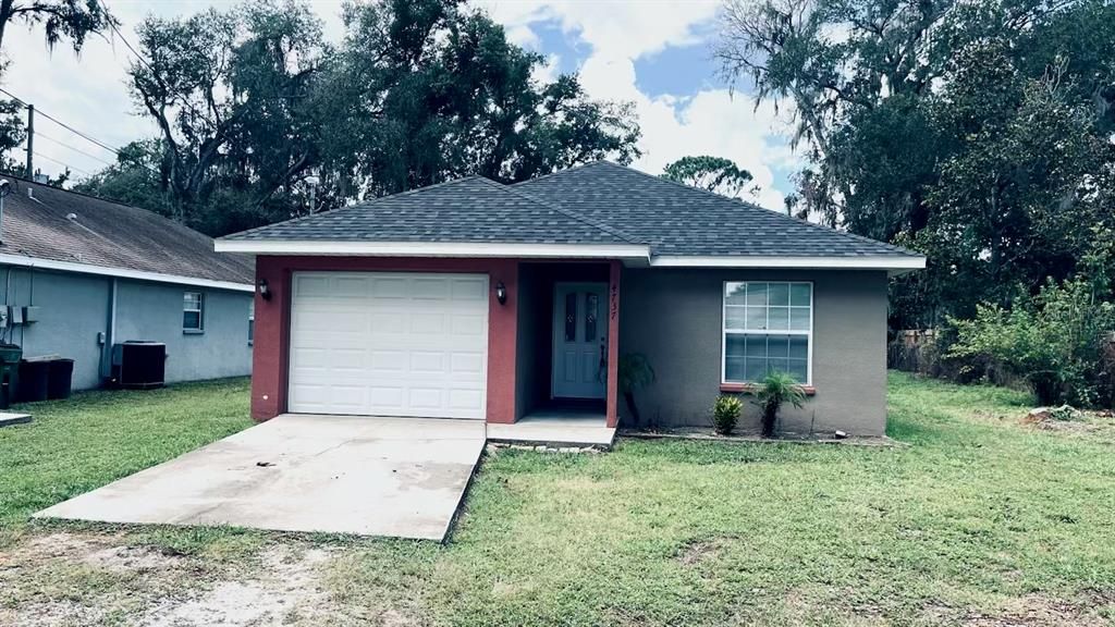 For Rent: $2,050 (3 beds, 2 baths, 1439 Square Feet)
