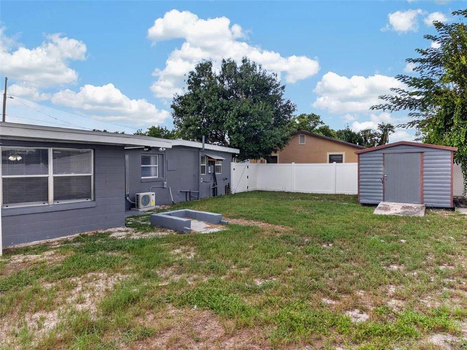 For Sale: $265,000 (4 beds, 3 baths, 2056 Square Feet)