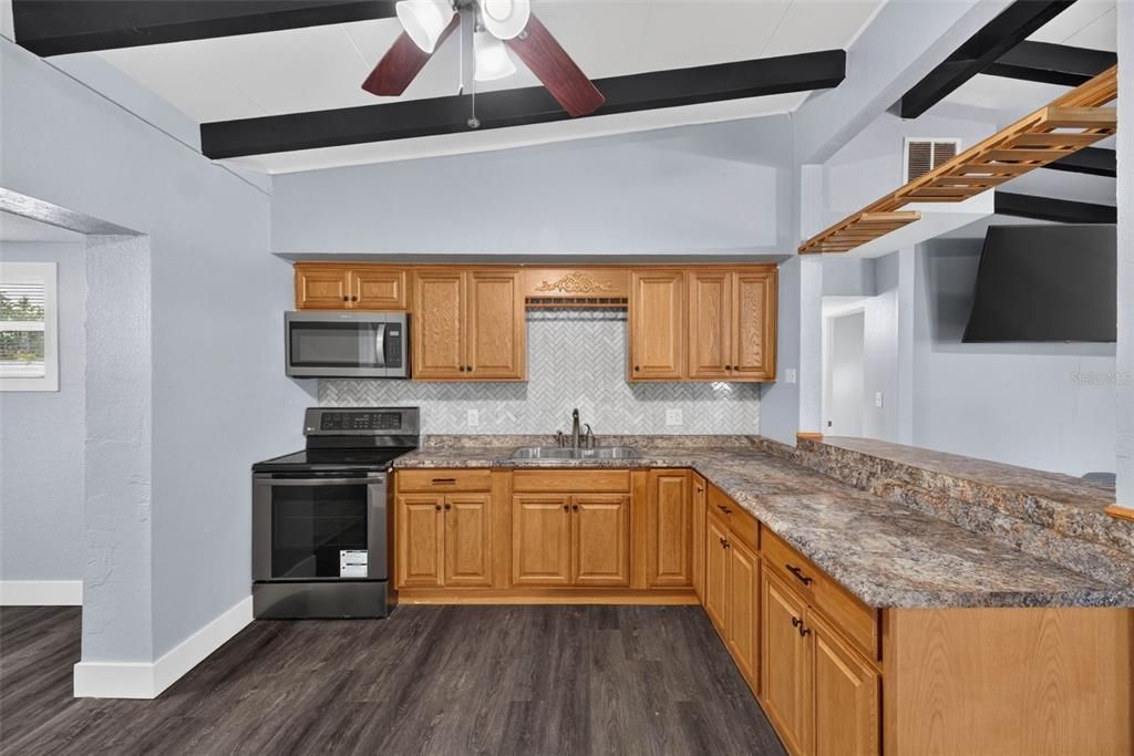 For Sale: $265,000 (4 beds, 3 baths, 2056 Square Feet)