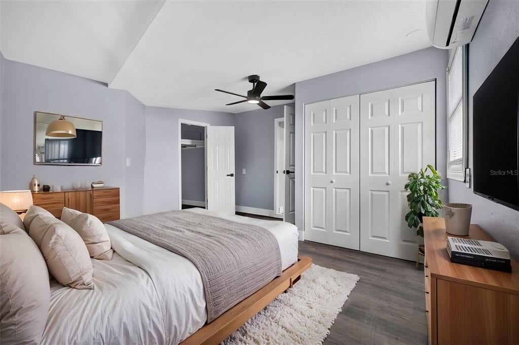 For Sale: $265,000 (4 beds, 3 baths, 2056 Square Feet)