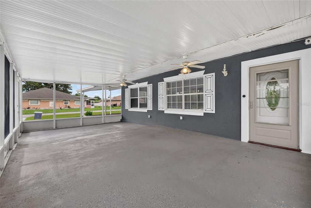 For Sale: $265,000 (4 beds, 3 baths, 2056 Square Feet)