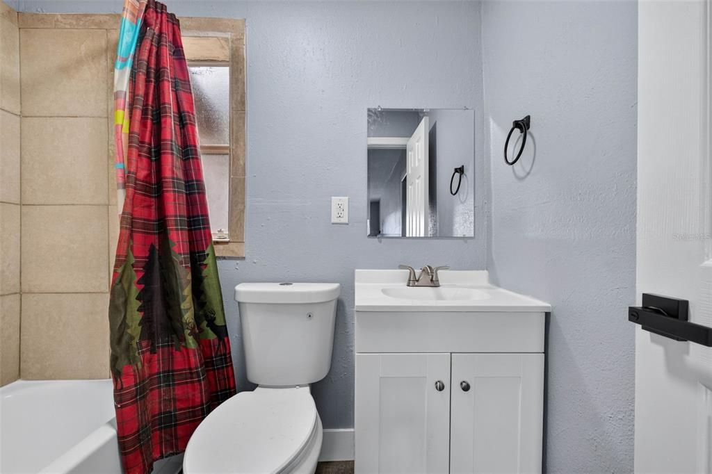 For Sale: $265,000 (4 beds, 3 baths, 2056 Square Feet)