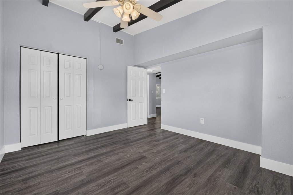 For Sale: $265,000 (4 beds, 3 baths, 2056 Square Feet)