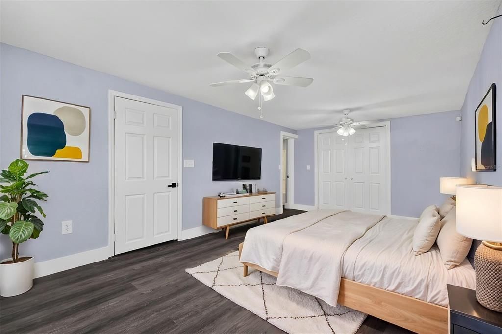 For Sale: $265,000 (4 beds, 3 baths, 2056 Square Feet)