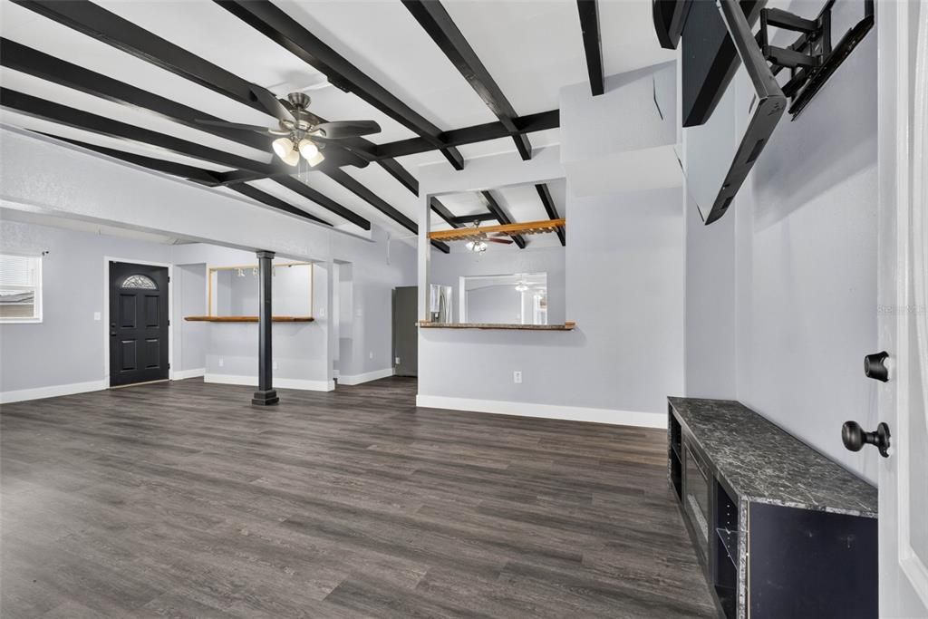 For Sale: $265,000 (4 beds, 3 baths, 2056 Square Feet)