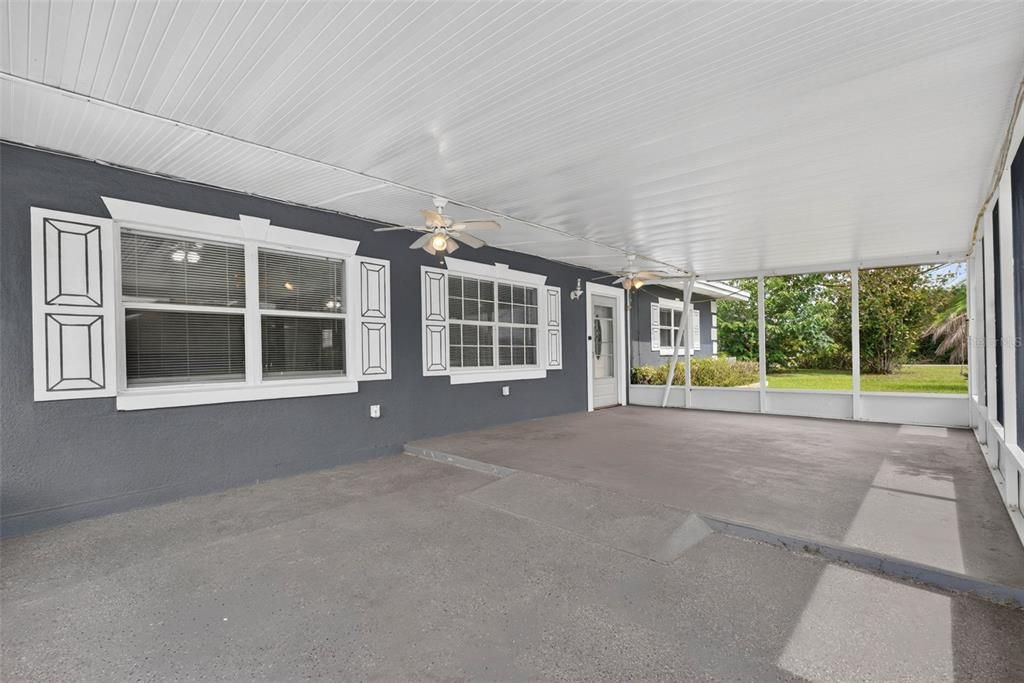 For Sale: $265,000 (4 beds, 3 baths, 2056 Square Feet)