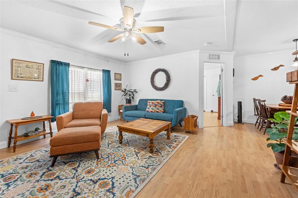 En Venta: $225,000 (3 camas, 2 baños, 1120 Pies cuadrados)