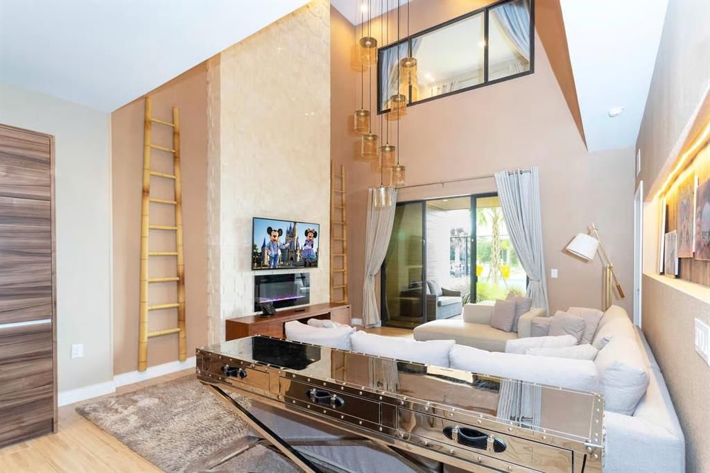 На продажу: $499,900 (4 спален, 4 ванн, 2356 Квадратных фут)