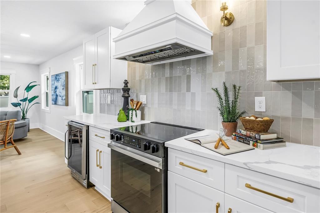 На продажу: $969,000 (4 спален, 3 ванн, 2304 Квадратных фут)