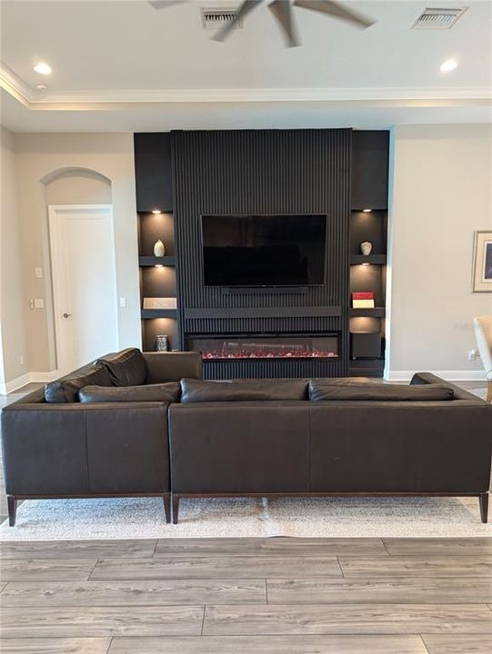 En Venta: $1,050,000 (4 camas, 4 baños, 2764 Pies cuadrados)