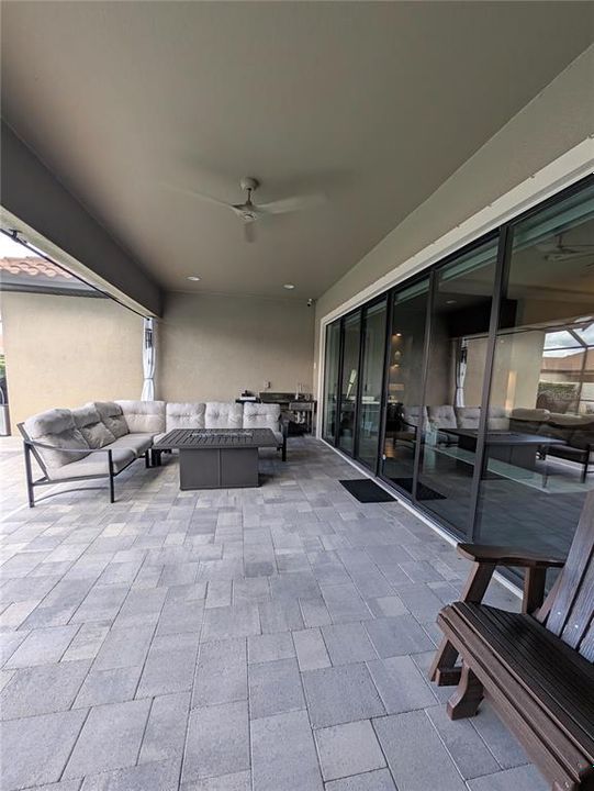 En Venta: $1,050,000 (4 camas, 4 baños, 2764 Pies cuadrados)