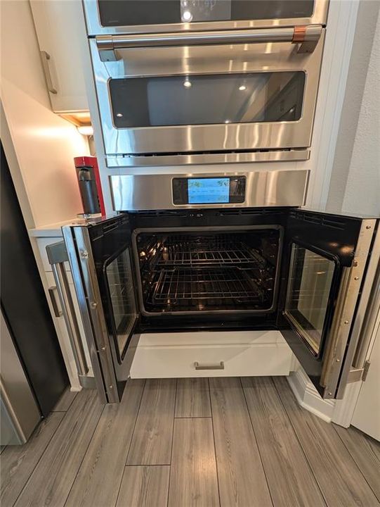 En Venta: $1,050,000 (4 camas, 4 baños, 2764 Pies cuadrados)