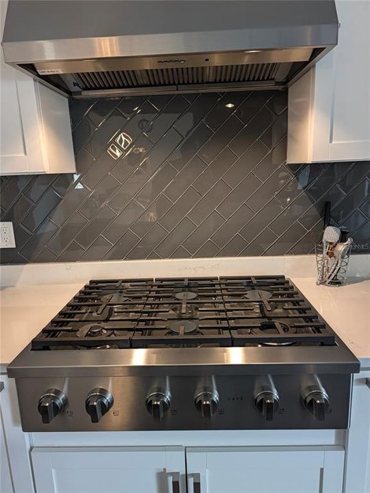 En Venta: $1,050,000 (4 camas, 4 baños, 2764 Pies cuadrados)