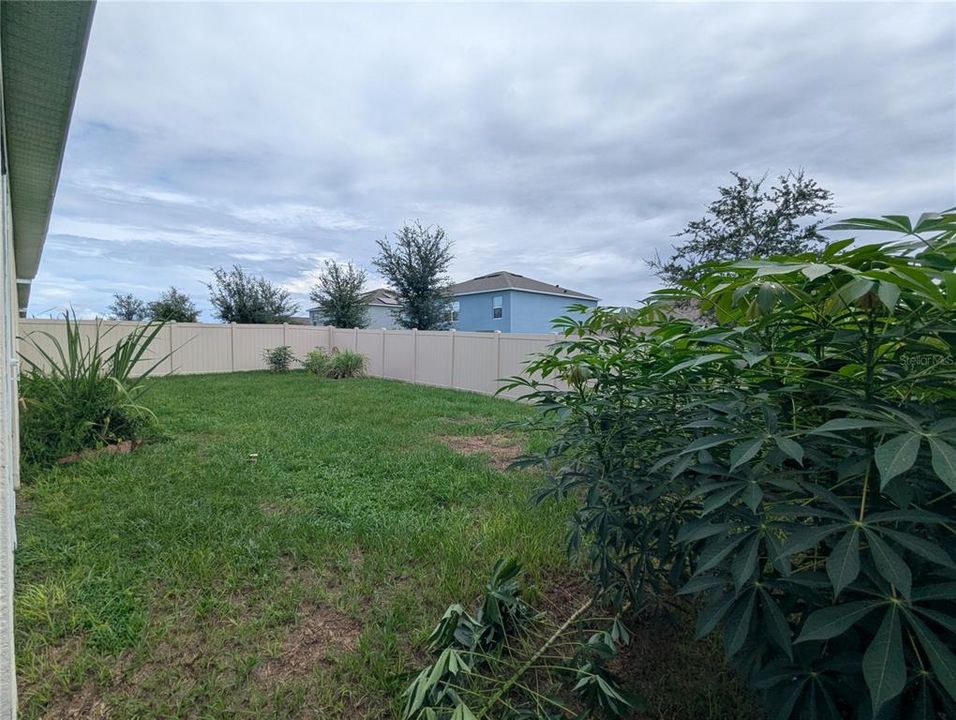 For Rent: $2,400 (4 beds, 2 baths, 1867 Square Feet)