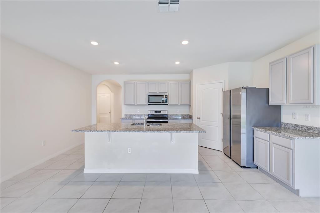 En Venta: $399,900 (4 camas, 2 baños, 1830 Pies cuadrados)