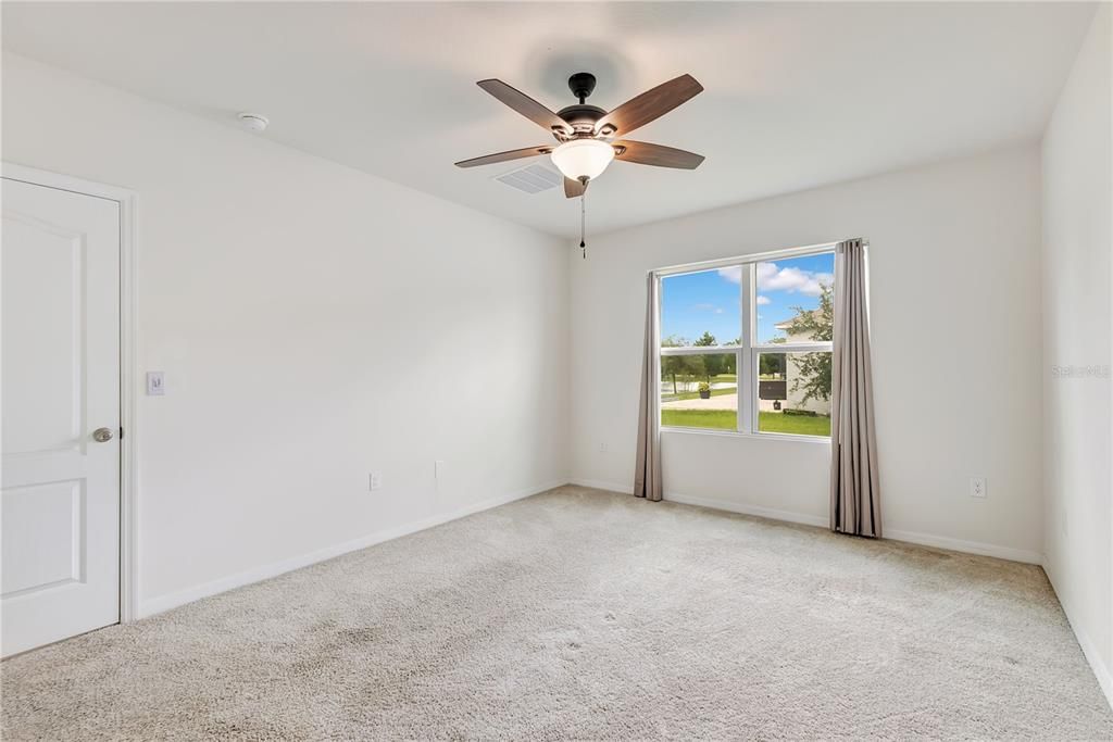 En Venta: $399,900 (4 camas, 2 baños, 1830 Pies cuadrados)