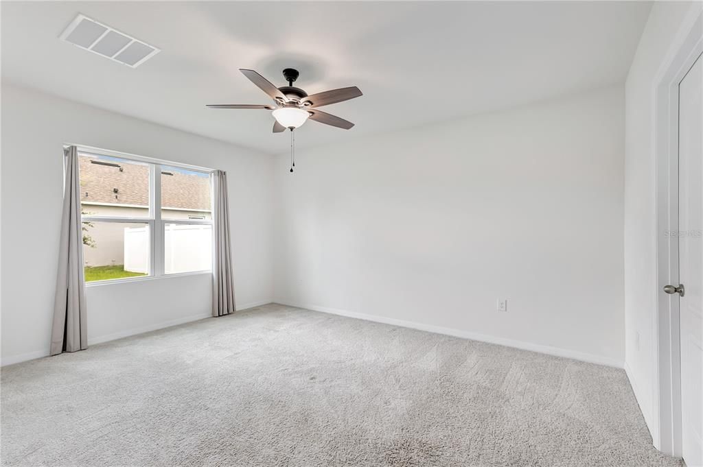 En Venta: $399,900 (4 camas, 2 baños, 1830 Pies cuadrados)