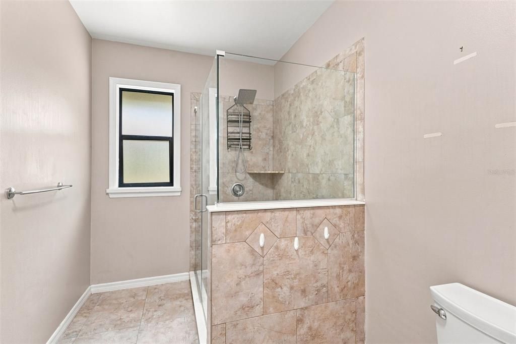 En Venta: $799,500 (3 camas, 2 baños, 2233 Pies cuadrados)