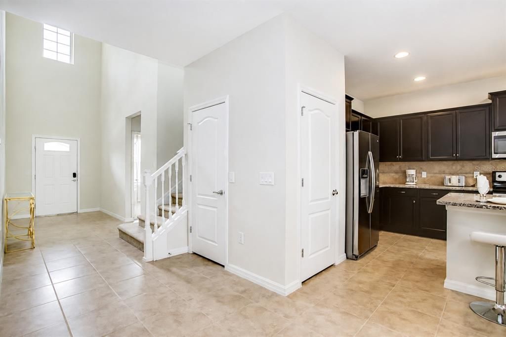 В аренду: $4,995 (8 спален, 6 ванн, 4041 Квадратных фут)